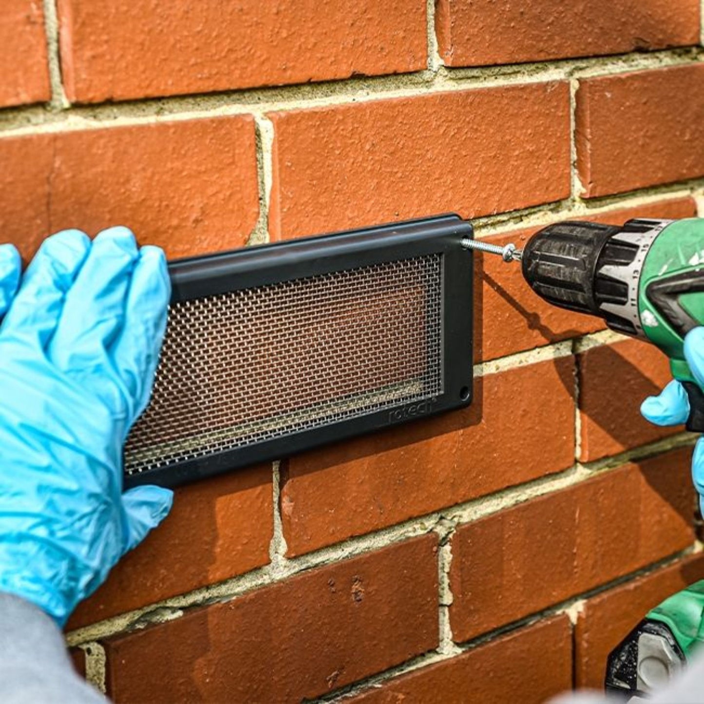 Rotech VentMesh Air Brick Cover with screws