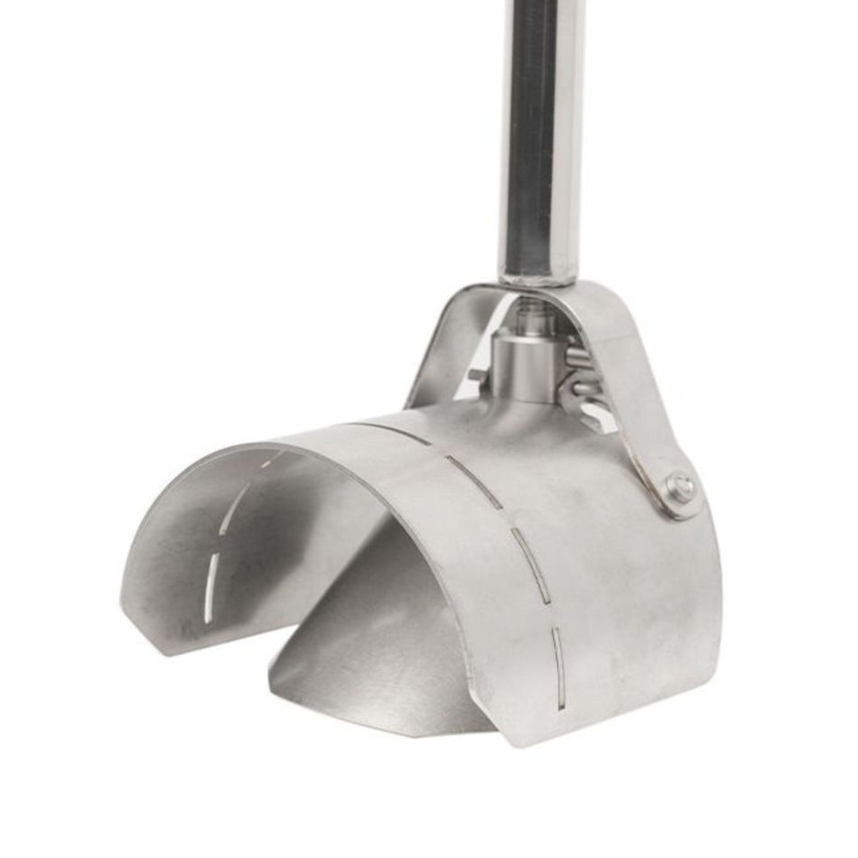 Ratwall Installation Pole - 950mm - In Action