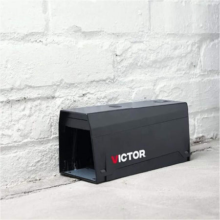 Victor Electronic Rat Trap - In action 1